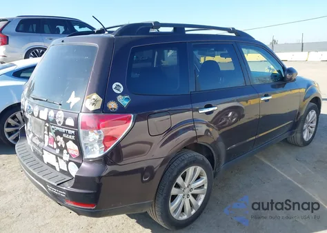 2013 Subaru Forester 2.5X Premium z USA, uszkodzony, nr VIN JF2SHADC4DH428514